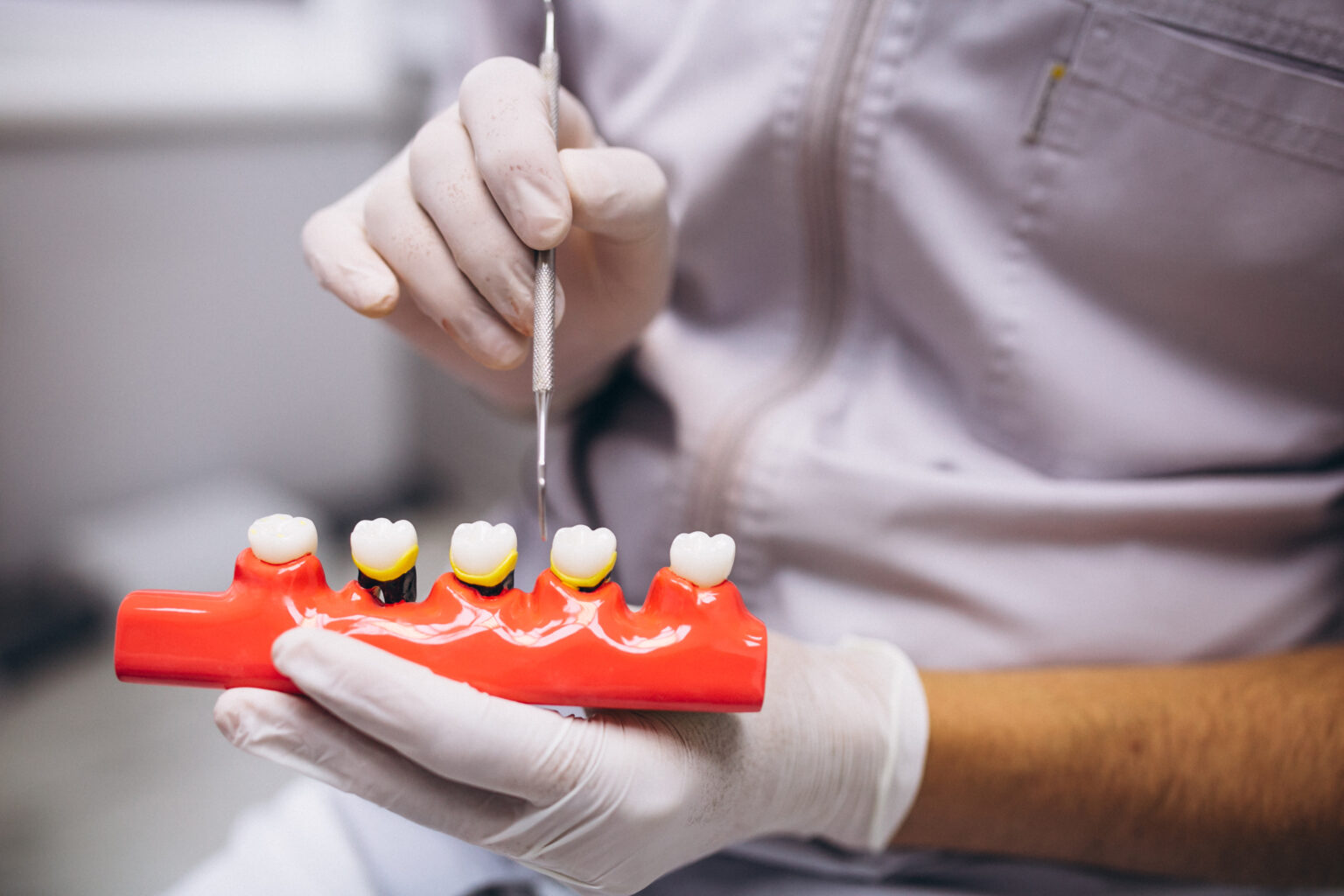 Close-up of clean and healthy dental teeth with perfect alignment